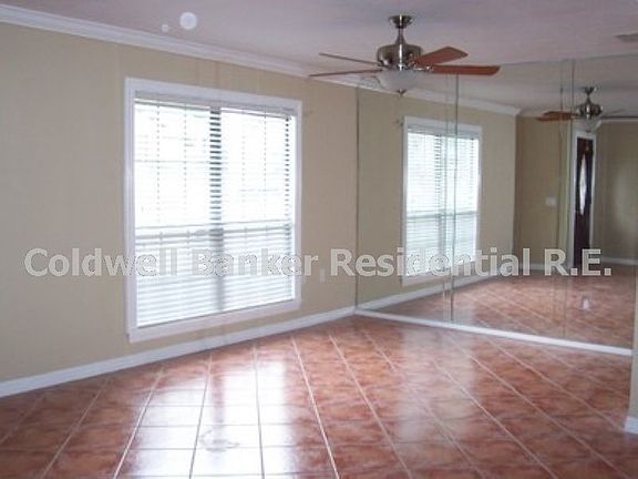 3rd image of 7676 Clubhouse Estates Dr