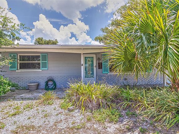 5th image of 831 Lakeside Dr