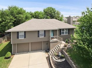 1610 W Pelham Path, Raymore, MO 64083