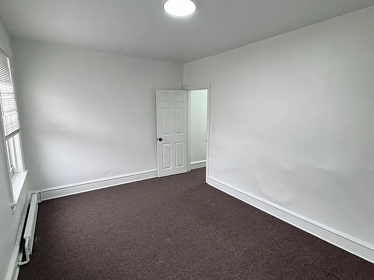 1406 W 2nd St — Photo 12