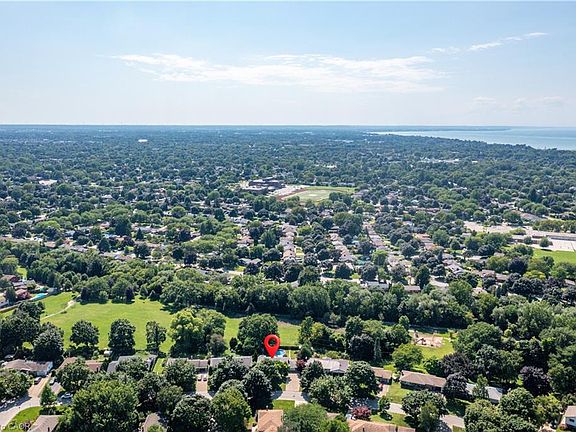 2nd image of 55 Richelieu Dr