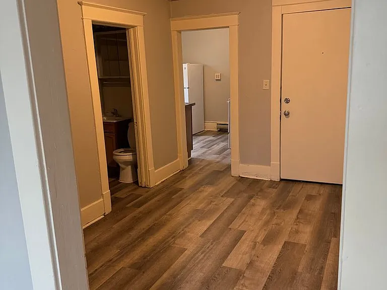 920 Oxford Ave — Photo 4