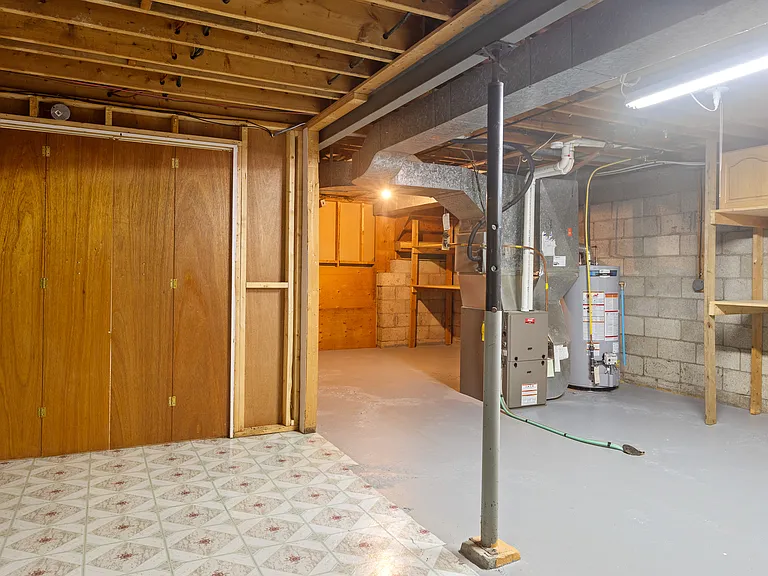 1263 Cobden Rd #1 — Photo 24