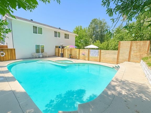 2nd image of 3952 Patrick Henry Pl #A
