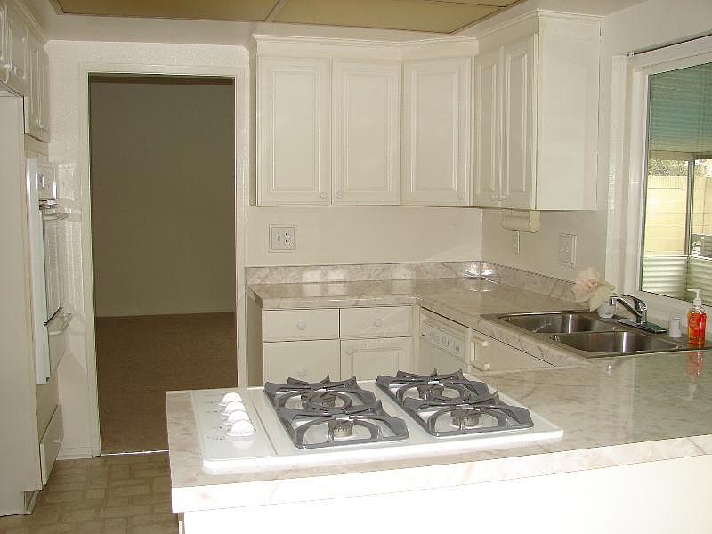 2nd image of 8072 Hummingbird Cir
