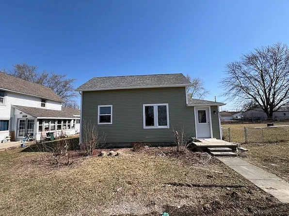 631 N Hickory St, Dunkirk, IN 47336