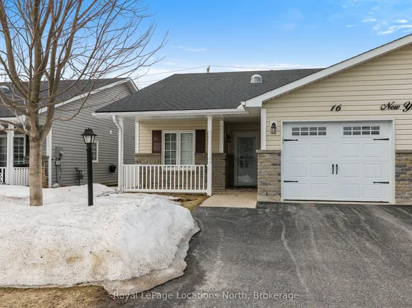 16 New York Ave, Wasaga Beach, ON L9Z 3A8