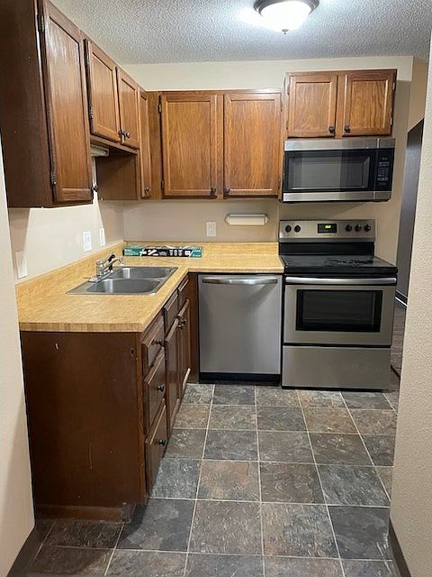 1st image of 209 1st Ave NE #2