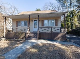 242 Sunset Rd, Runnemede, NJ 08078