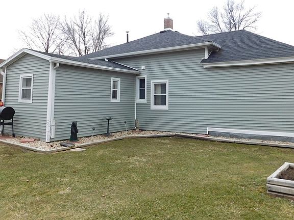 2nd image of 373 S Park St