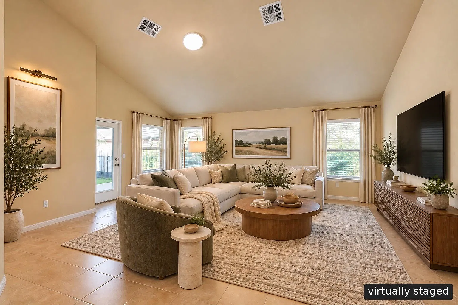 3 bed, 2.0 bath, 1688 sqft, $2,400 — Photo 2