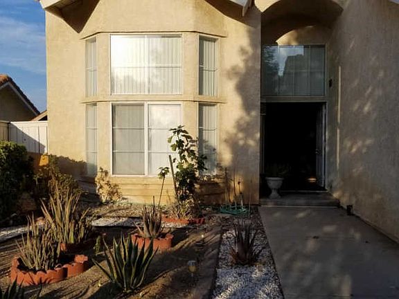 4th image of 36426 Ironhorse Dr
