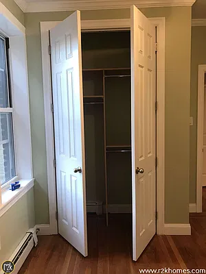 Rented by Realty 2000 Corp | media 6