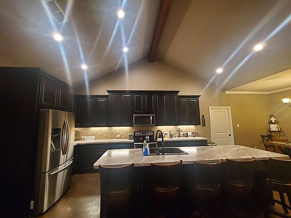 2nd image of 1720 Round Rock Cir