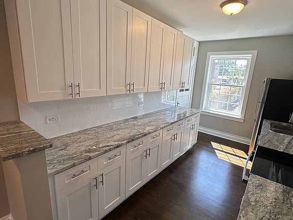 5th image of 27 N Brainard Ave #E1