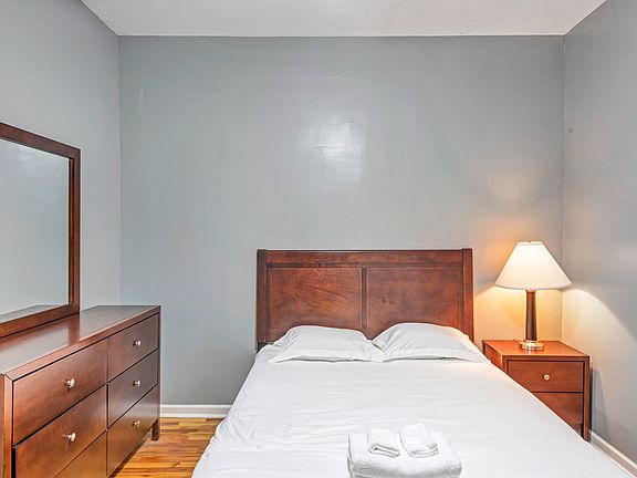 5th image of 4957 Arsenal St #1E