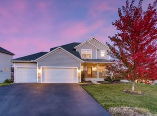 2003 Amberg Ct, Chaska, MN 55318