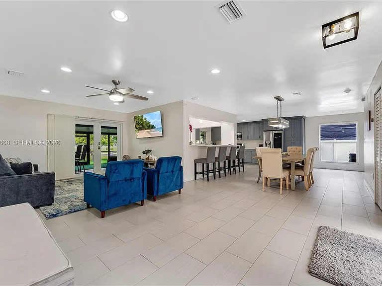 9501 Palmetto Club Ln E — Photo 2