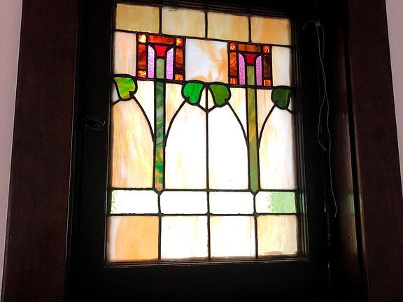 3rd image of 5023 Goethe Ave Floor 1