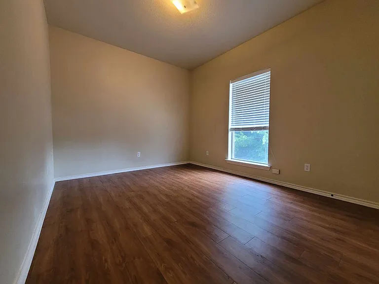 815 Betty Ct #A — Photo 9