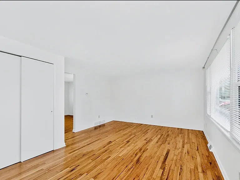30 Commodore St #B — Photo 6