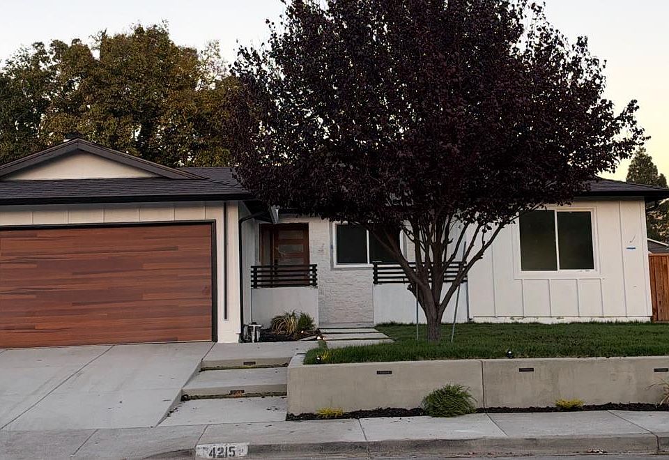 1st image of 4215 Chapman Way
