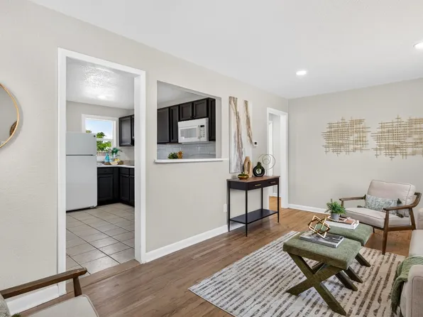 835 Lansing St, Aurora, CO 80010