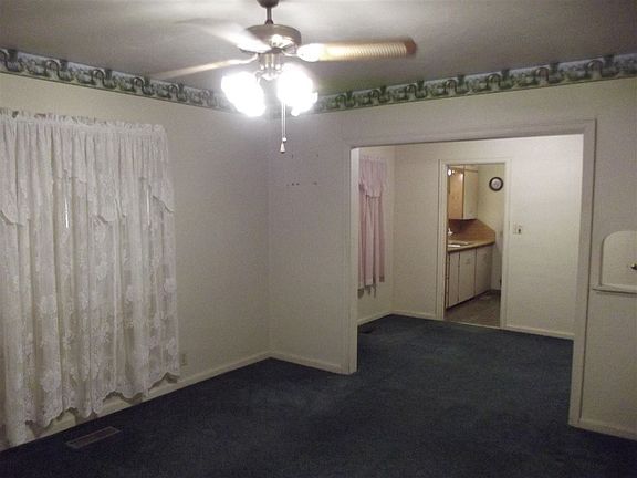 5th image of 315 W Otoe Ave