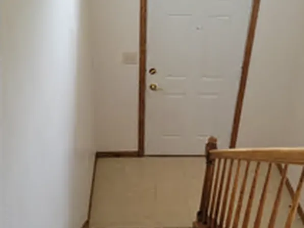 2304 10th St, Coralville, IA 52241