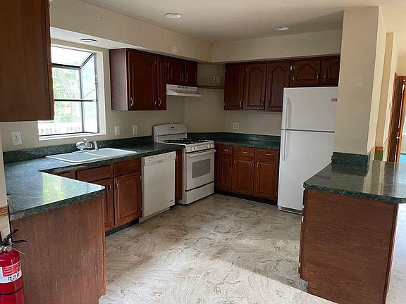 4th image of 1401 N Lakeshore Dr