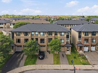 430 Tralee Rd, Ottawa, ON K2J5Z7