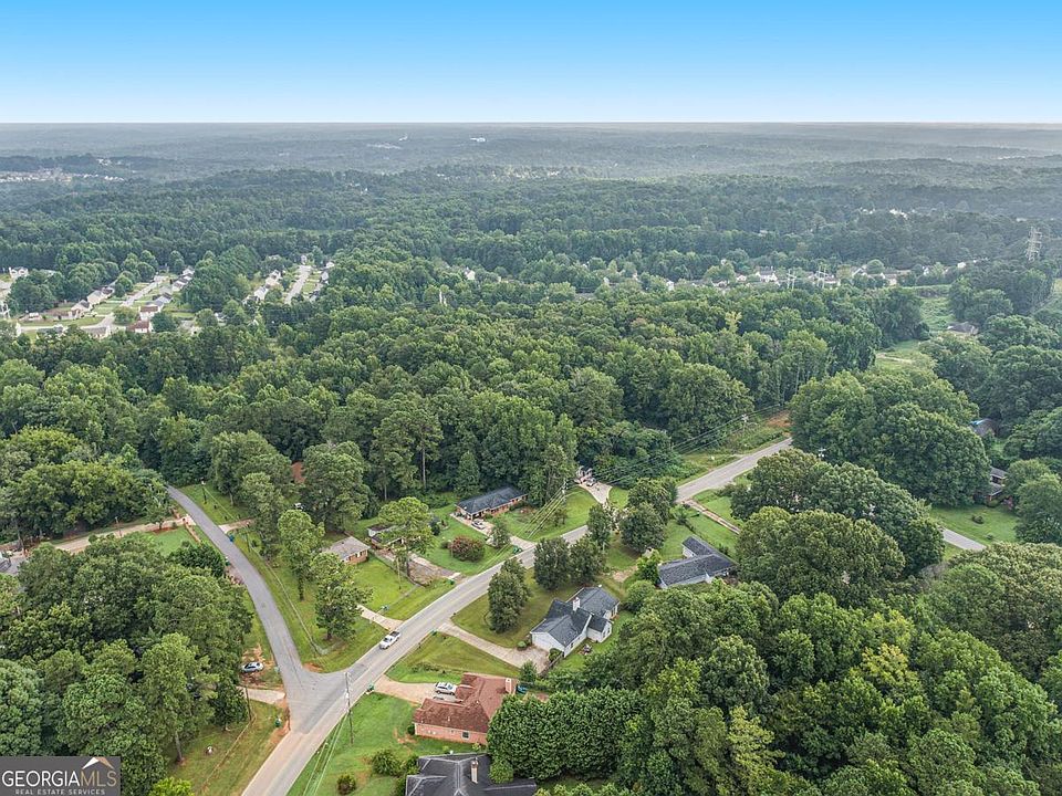 2nd image of 3520 Linecrest Rd