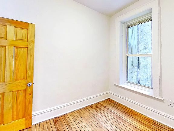 4th image of 346 E 20th St APT 3