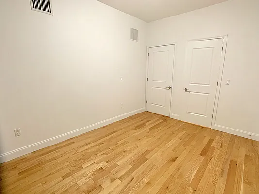 Rented by Realty Nerd | media 7