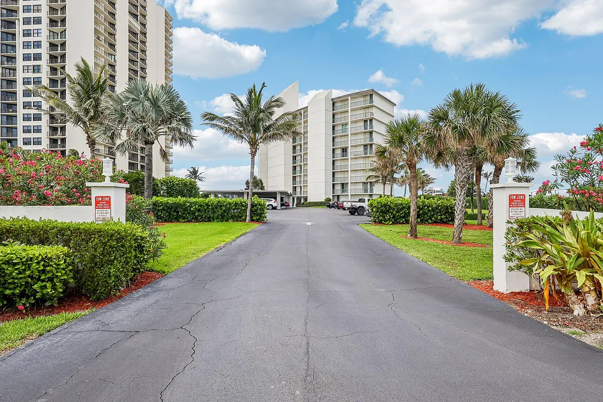 Building Photo - 5400 N Ocean Dr E #PHA