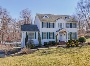 41 Fox Hunt Rd, Shelton, CT 06484