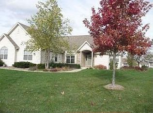 631 Woodland Cir, Waterford, WI 53185