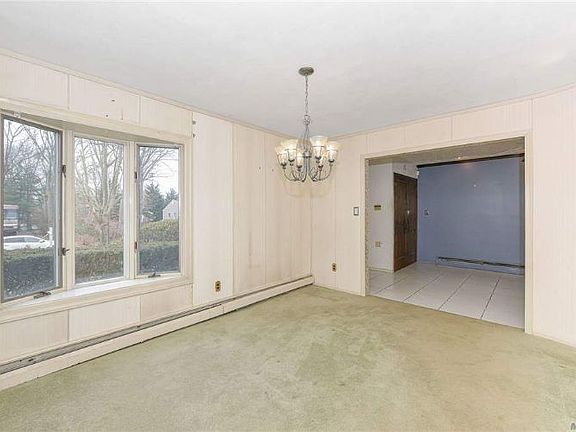 5th image of 47 Woodbine St
