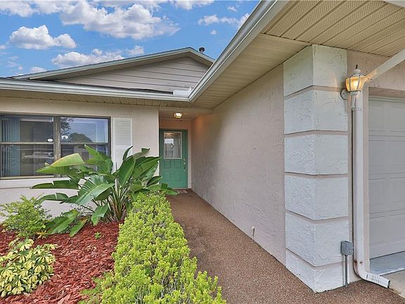 2nd image of 413 Lake Daisy Dr