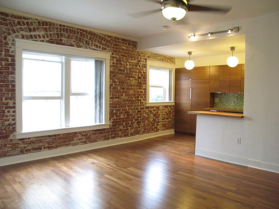 1st image of 325 W 3rd St Unit 305