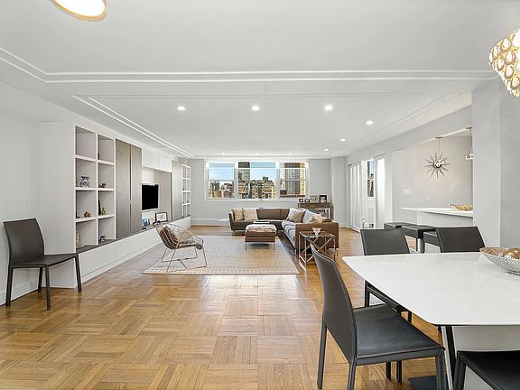 2nd image of 501 E 79th St APT 18D