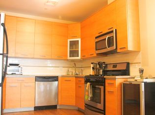 384 Maple St #3B, Brooklyn, NY 11225