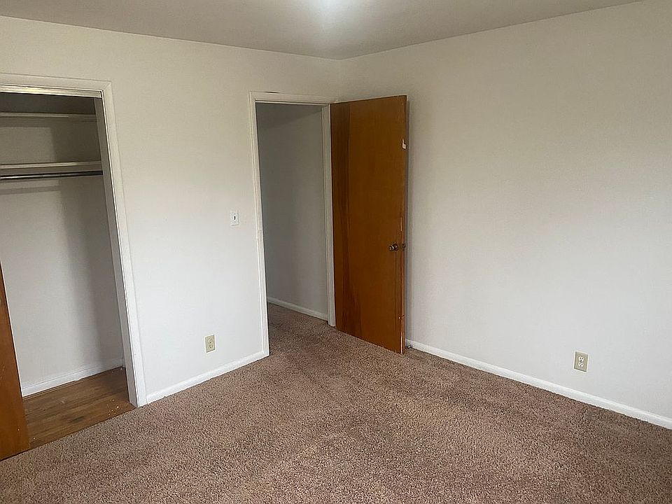 1st image of 941 Hollytree Dr