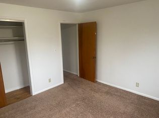 941 Hollytree Dr, Cincinnati, OH 45231