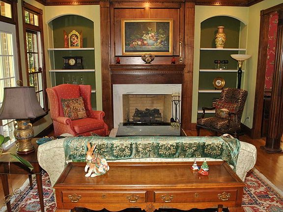 Living Room w/stone fireplace