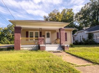 126 S Broad St, Burlington, NC 27215