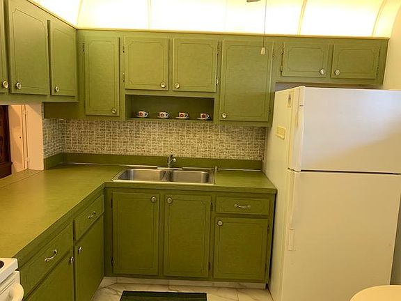 3rd image of 2769 S Garden Dr #111