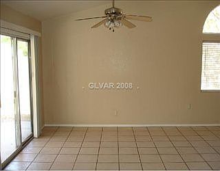 4th image of 2440 Seymour Ct