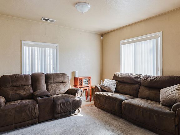 5th image of 15 Rincon Ave