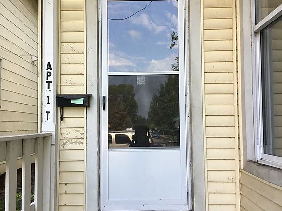 2nd image of 1105 Tippecanoe St APT 1